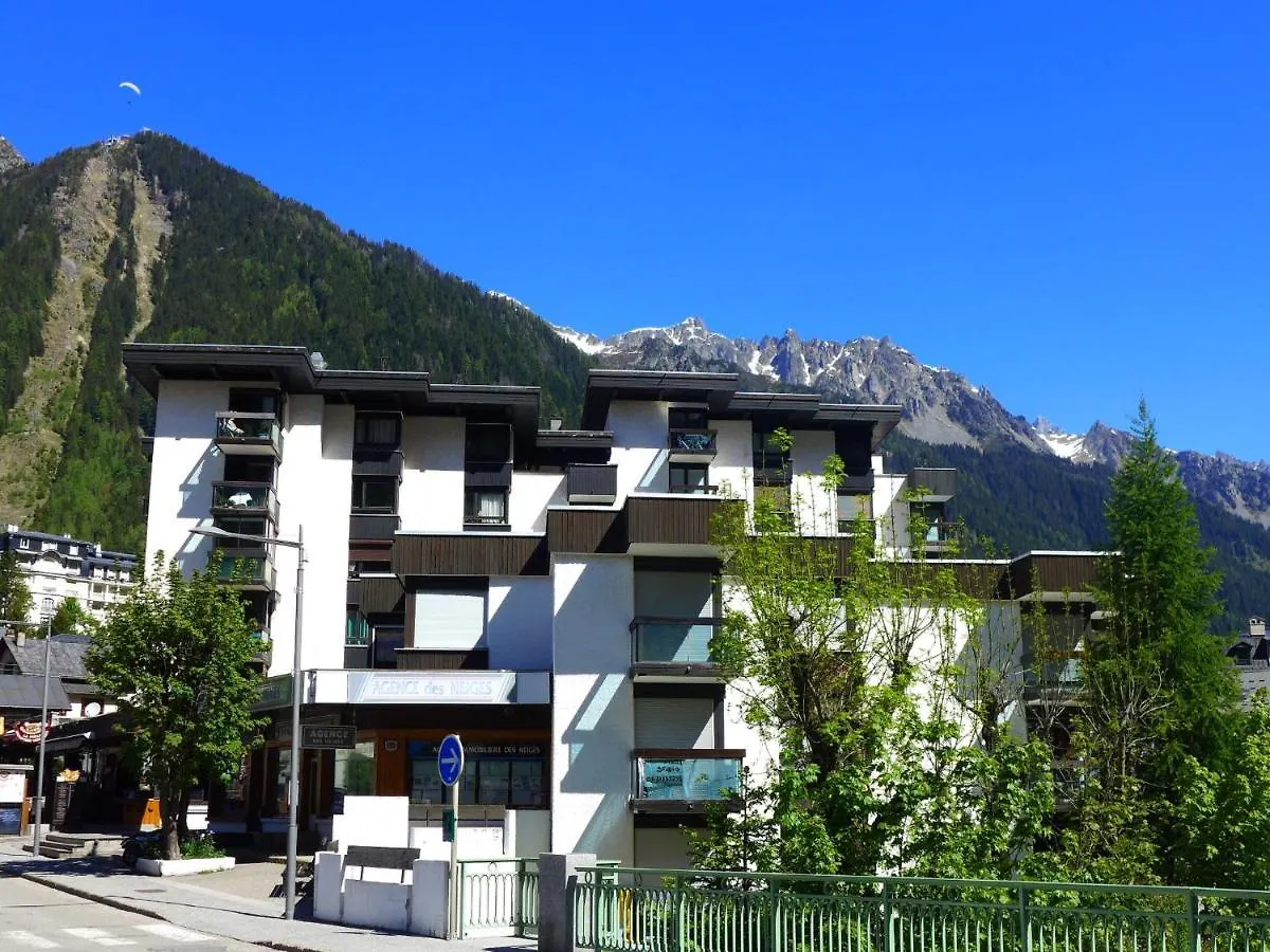 Apartment L'Aiguille Du Midi-2 By Interhome Chamonix